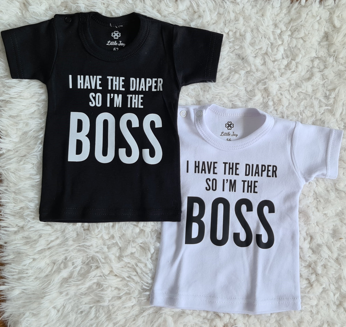 Little Jay I have the diaper so I'm the boss - Zwart - T-shirt korte mouw — detailfoto 2