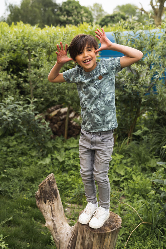 Koko Noko dusty grean leaves t-shirt