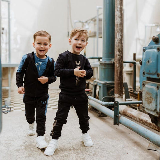 Messi teal green vest