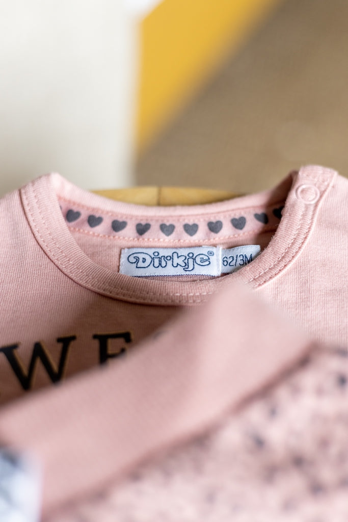 Dirkje awesome baby set – old pink t-shirt met broekje