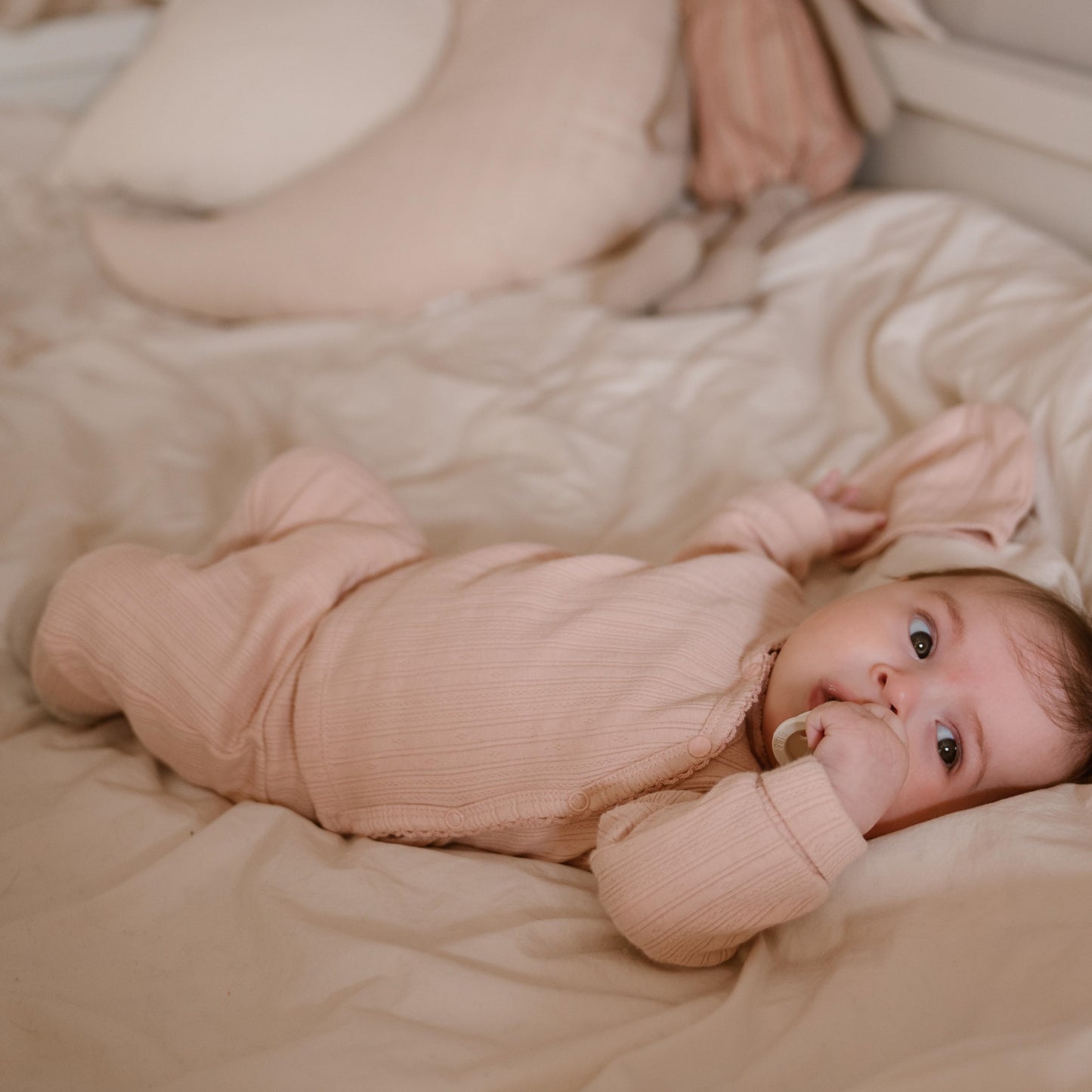 Dirkje light dusty pink baby set - t-shirt, broekje en mutsje