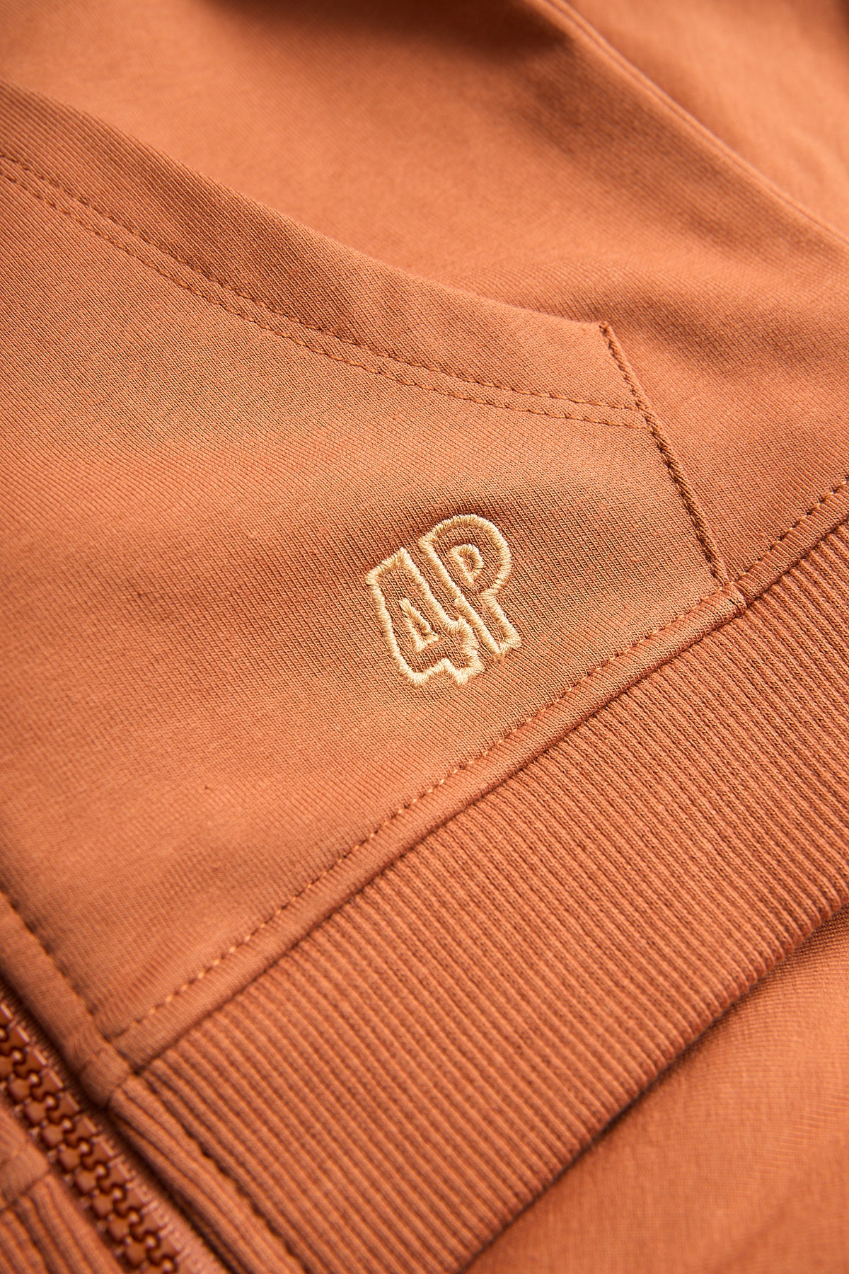 Cas Sierra — detailfoto 2