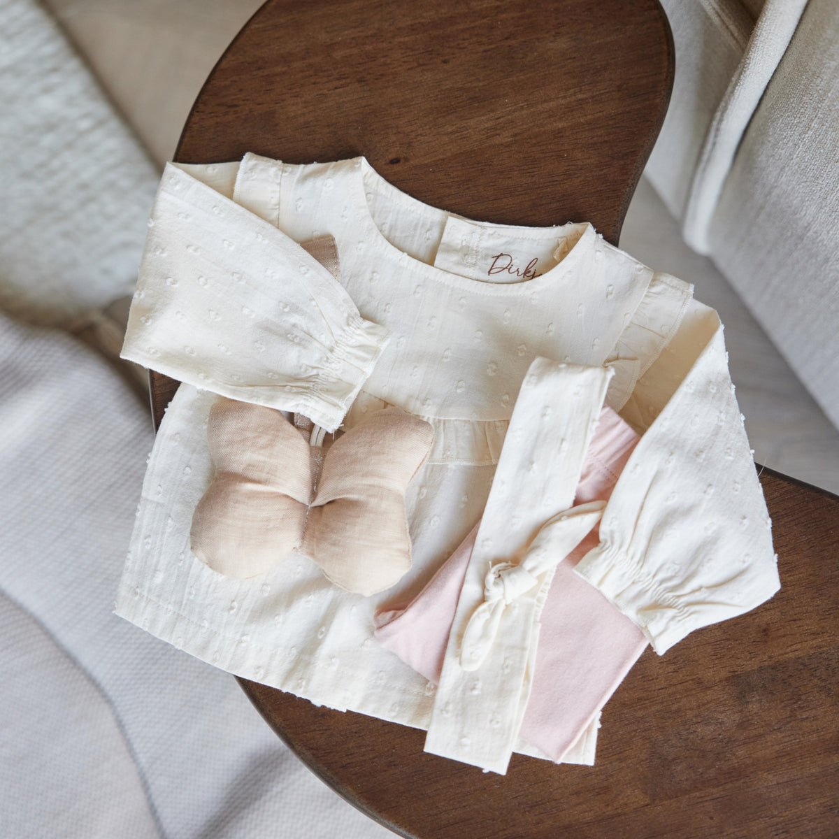 Dirkje off white baby set - blouse en haarband
